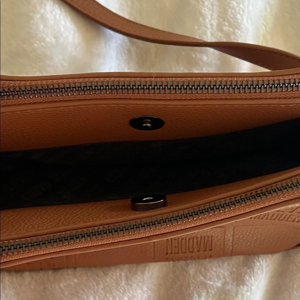 NWOT/ Never Used Steve Madden Tan Embossed Crossbody Bag